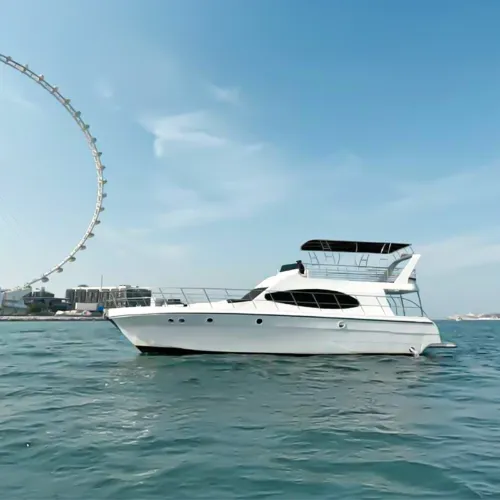 Переход к Dubai Sightseeing Yacht Tour