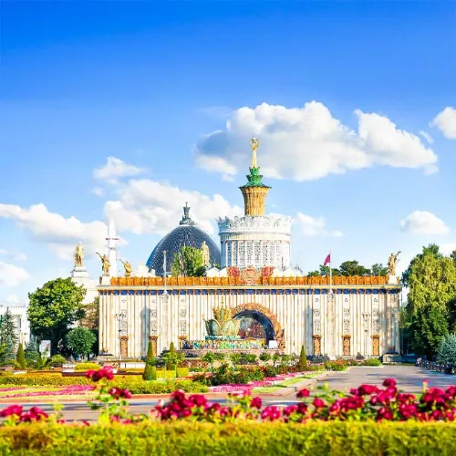 Переход к Explore Moscow with Flights & Premium Hotel