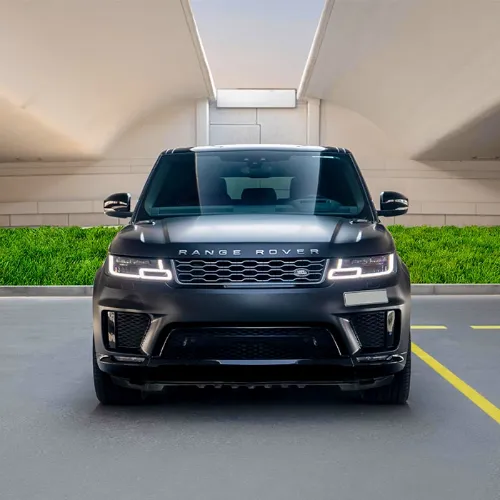 Переход к Luxury Range Rover Rentals: Premium All-Terrain Capability
