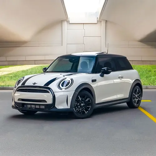 Переход к Stylish Mini Cooper Rentals: Compact Fun for City Adventures