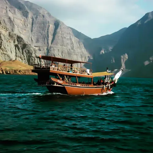 Переход к Khasab Musandam: Historic Telegraph Island Dhow Cruise & Fjords Explorer with Dolphin Watching