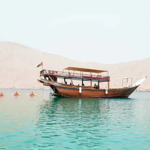 التنقل إلى Escape to Musandam Dhow Cruise