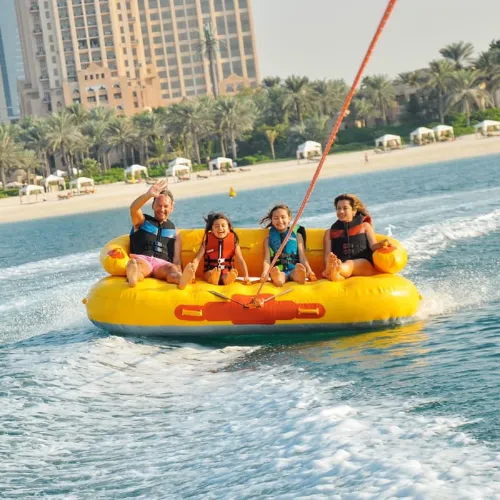التنقل إلى Dubai Luxury Donut Ride