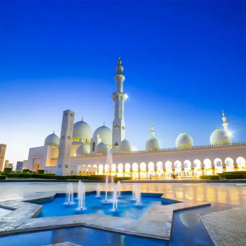 Переход к Abu Dhabi Ferrari World Tour with Sheikh Zayed Grand Mosque – Day Trip from Dubai