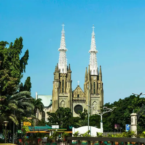 Переход к 7D/6N Family Package Jakarta Puncak Bandung - Cultural Heritage & Nature Tour Indonesia 2025