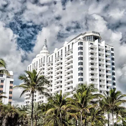 التنقل إلى Hotels