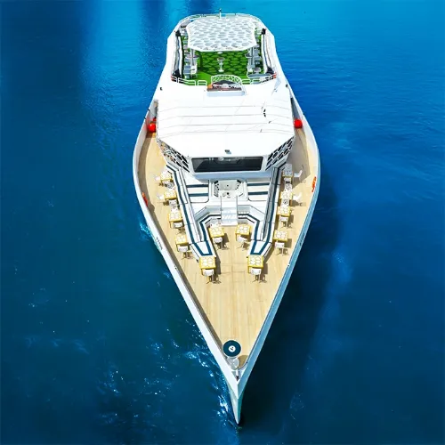 التنقل إلى Lotus Mega Yacht