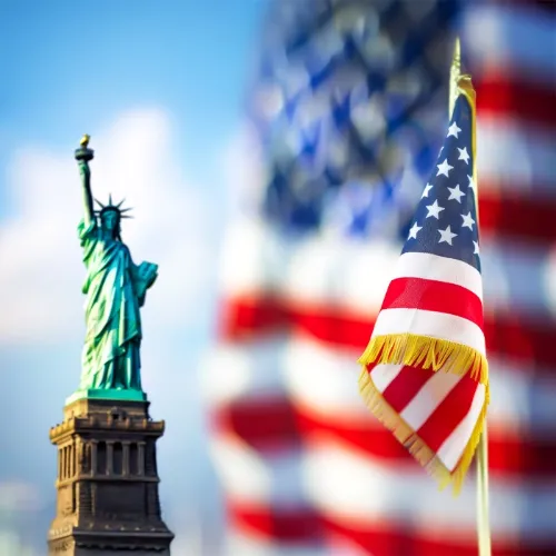 التنقل إلى USA Visa Assist