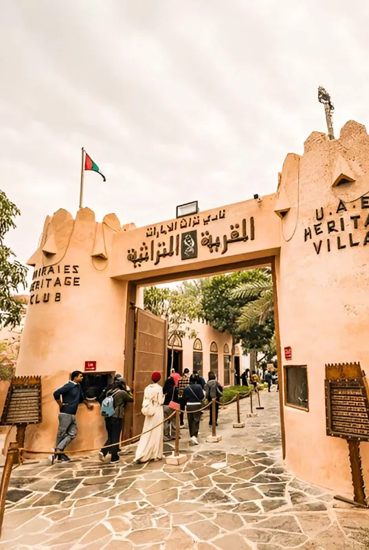 Abu Dhabi Aladdin Adventure with Mosque, Palaces & Markets – Guided Tour from Dubai