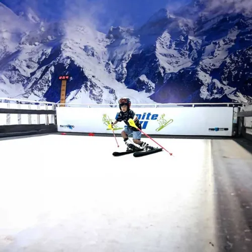 التنقل إلى Infinite ski