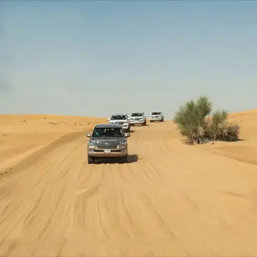 Navigating to the The Red Dunes by Universal Safari