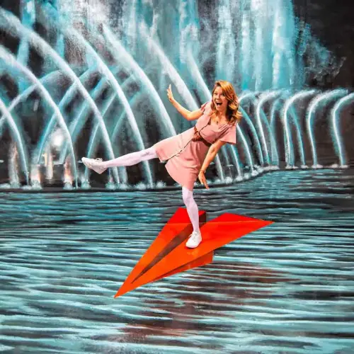 Navigating to the 3D World Selfie Museum Dubai