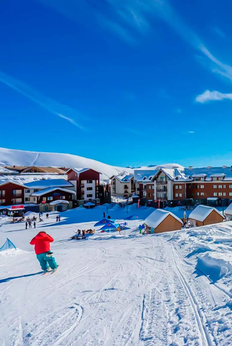 رGeorgia Winter Escape 2025: 3-Night Budget Tour to Tbilisi, Kakheti Vineyards & Gudauri Snowscapes