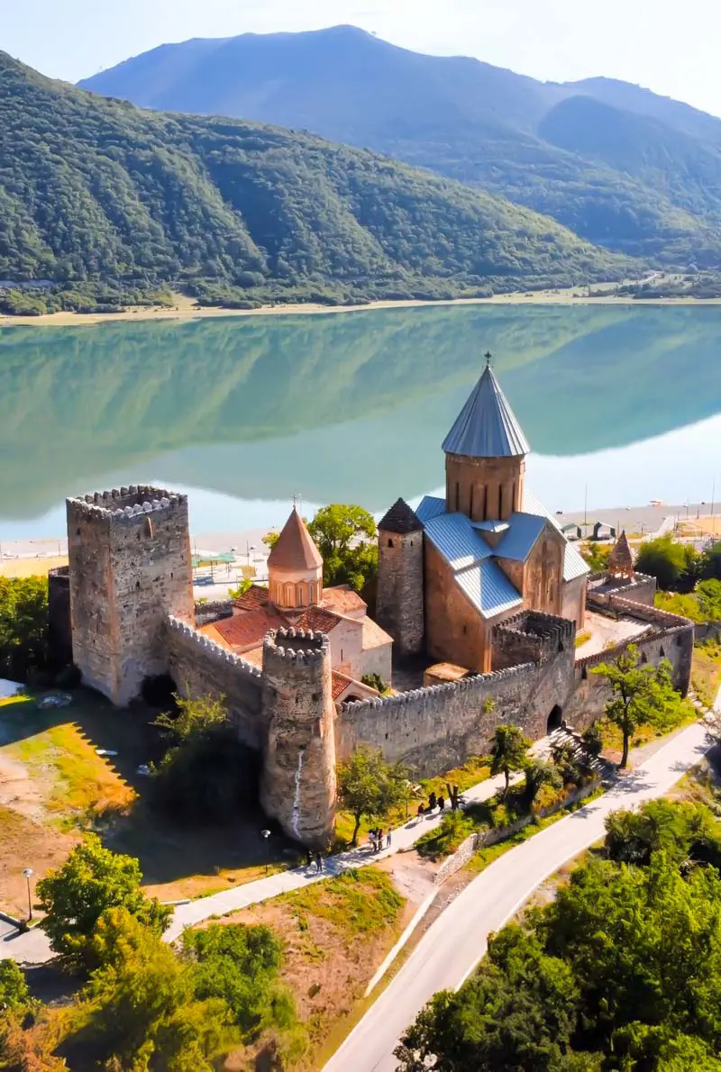 Georgia Winter Escape 2025: 3-Night Budget Tour to Tbilisi, Kakheti Vineyards & Gudauri Snowscapes