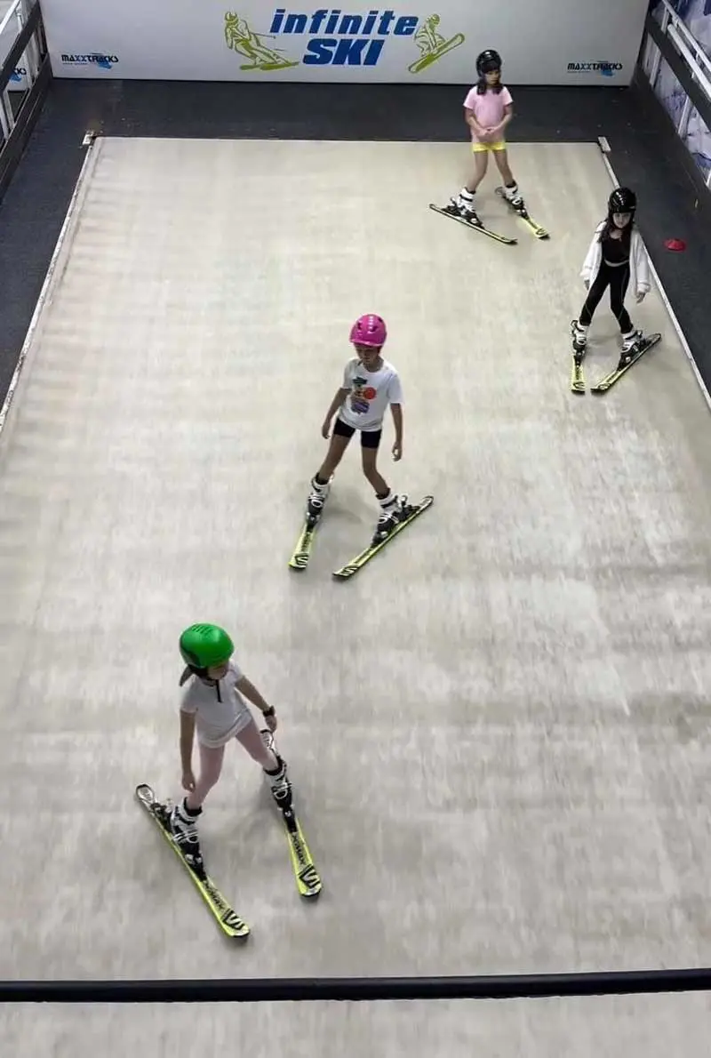 Infinite ski