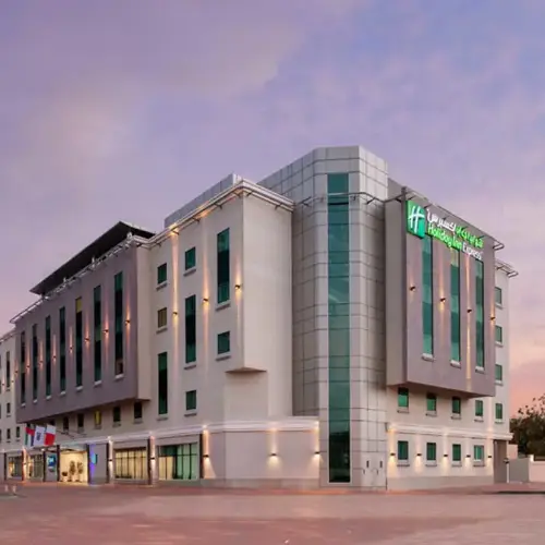 Navigating to the Holiday Inn Express Safa Park