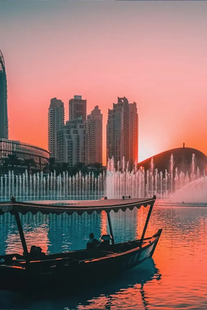 Dubai Fountain Lake Ride