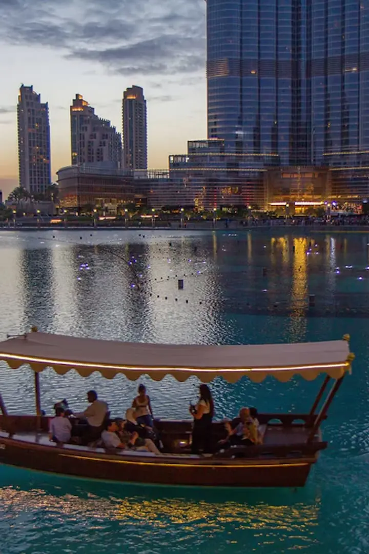 Dubai Fountain Lake Ride