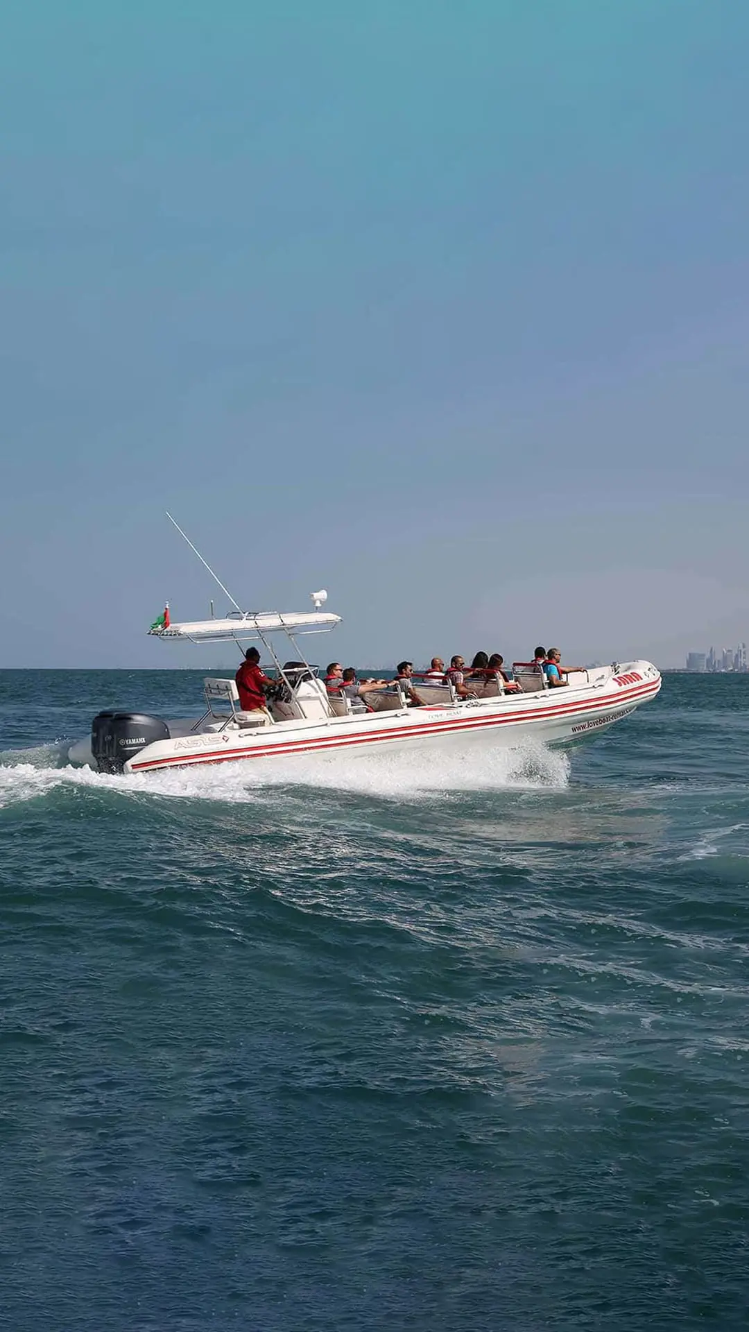 Love Boats Dubai Marina