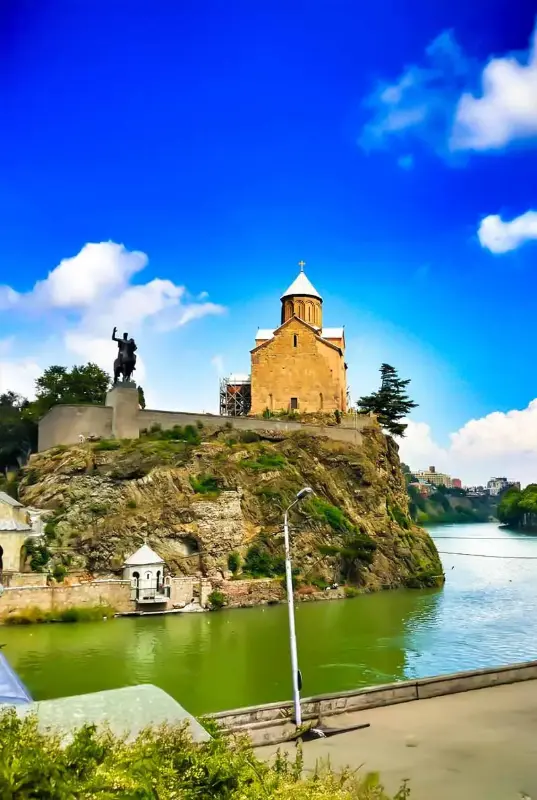 Mystical Georgia: 4-Day Tbilisi, Mountains & Canyons Getaway