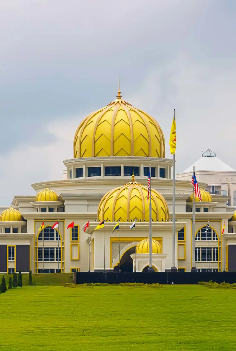 Eid Al Fitr 2025 Special: 7-Day Kuala Lumpur & Singapore Tour with Flights, Transfers, and Guided Tours