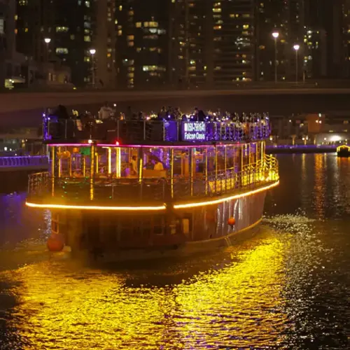 Переход к Dhow Cruise in Marina