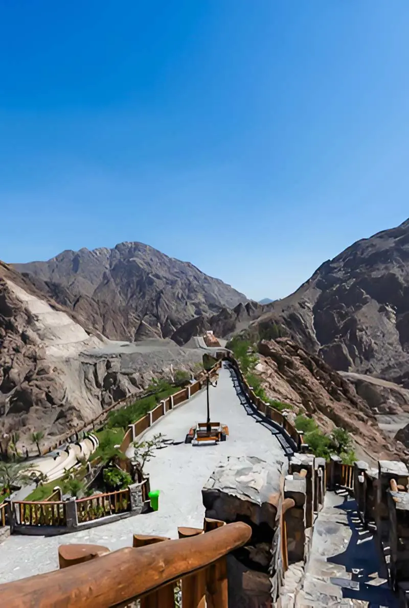 Explore Khorfakkan: Full-Day Guided Tour