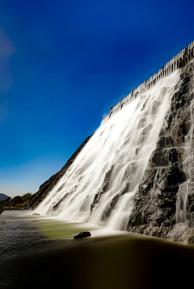 Explore Khorfakkan: Full-Day Guided Tour