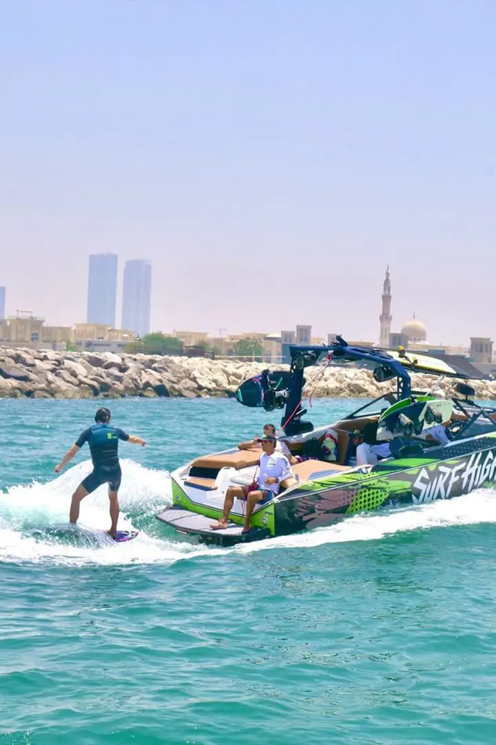 Wake Surfing Dubai