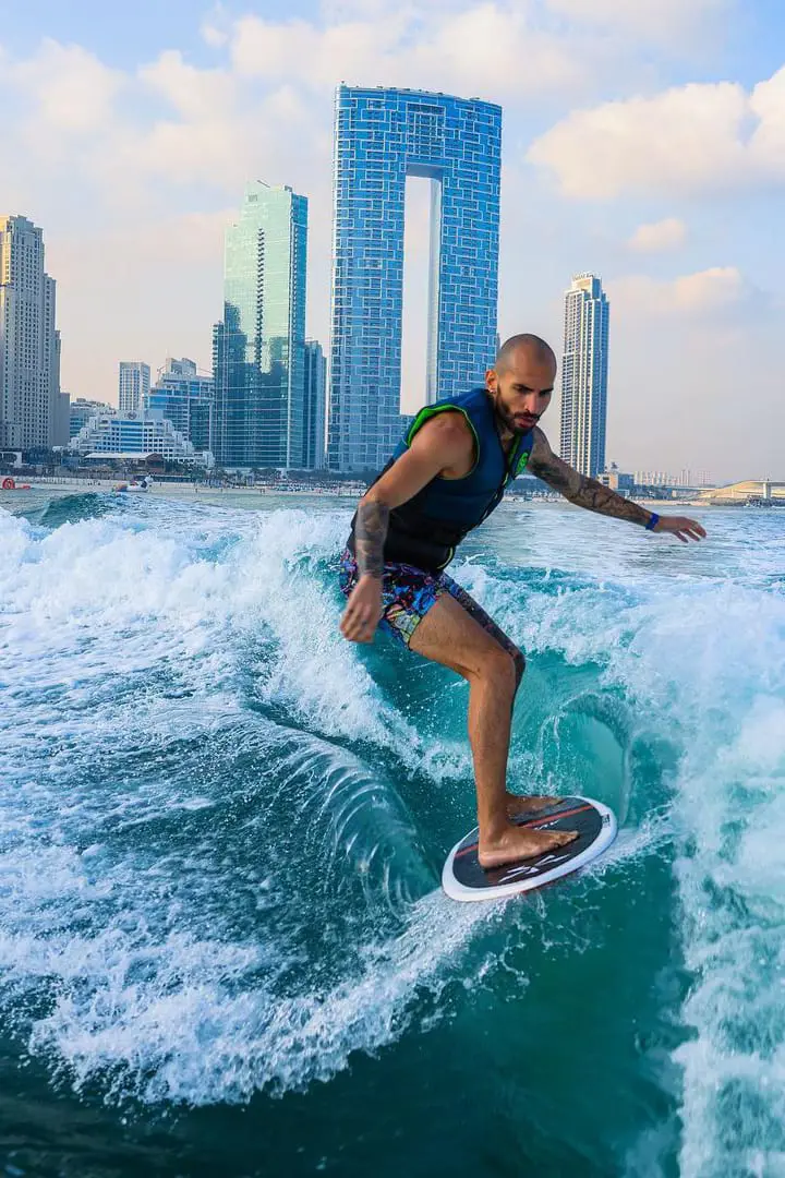 Wake Surfing Dubai