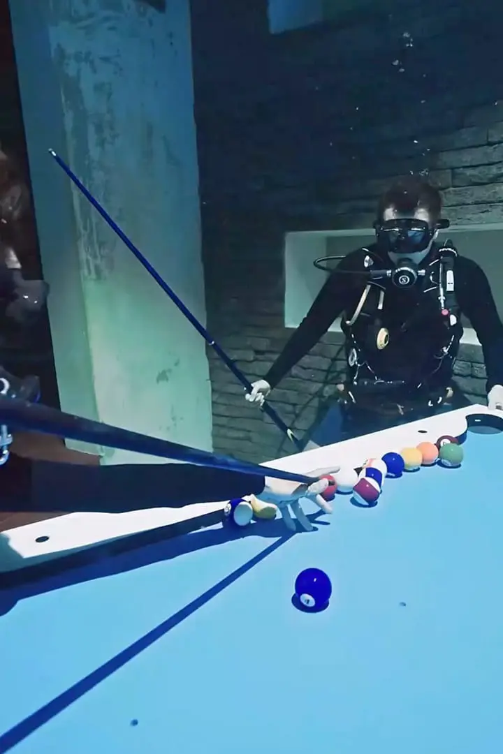 Deep Dive Dubai Scuba Dive Experience