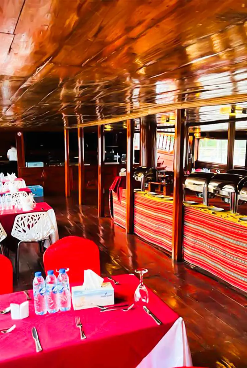 Al Mansour Mega Dhow – Dubai’s Cultural Cruise Reimagined