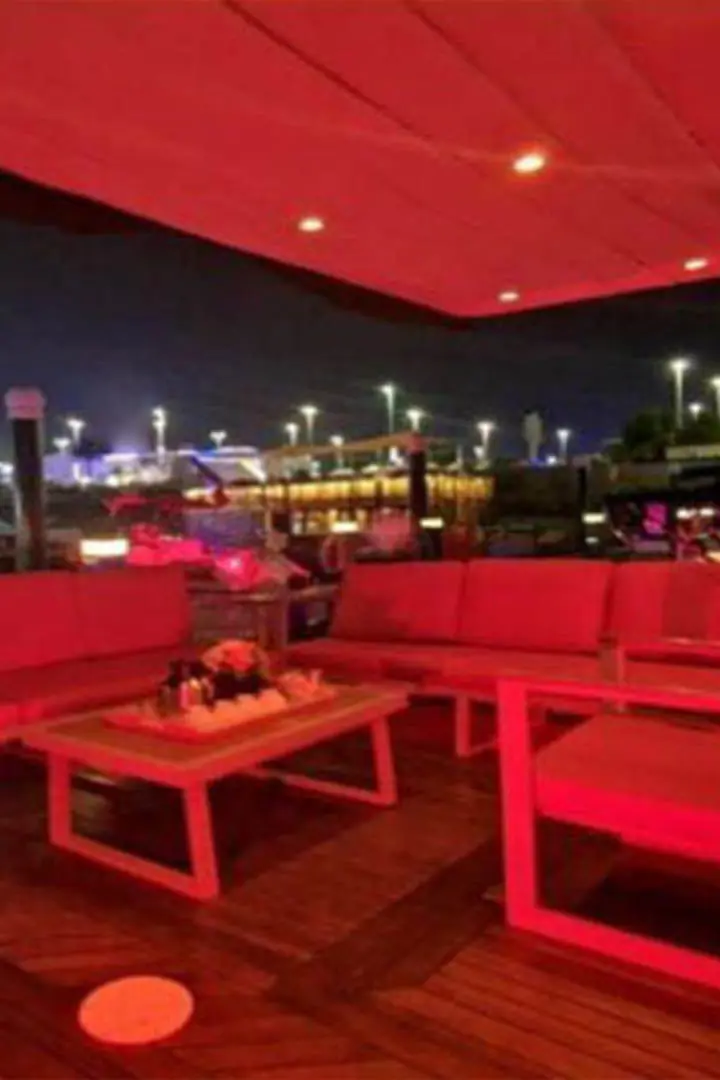 Private Yacht - Abu Dhabi