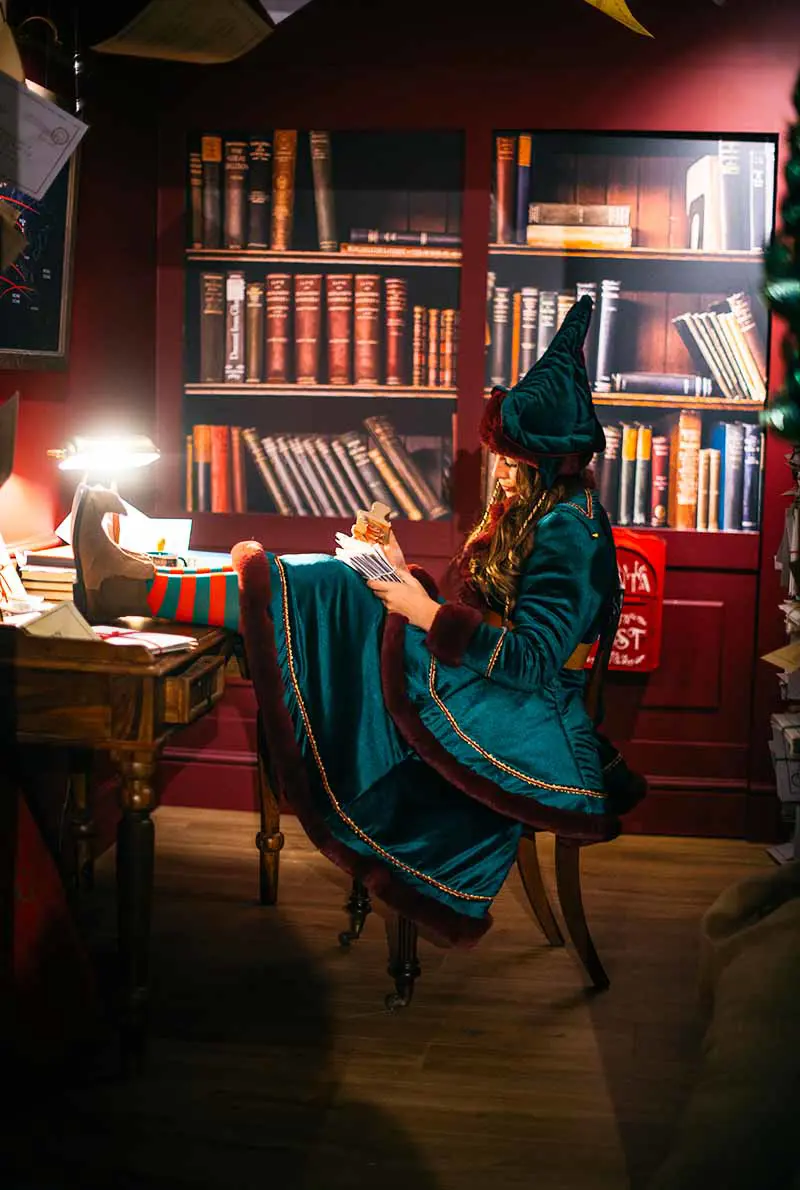 Dubai Mall's Enchanting Grotto: A Magical Christmas Experience with dear santa