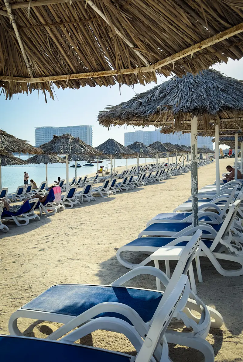 Private Turtle Beach cafe-Pull man resorts