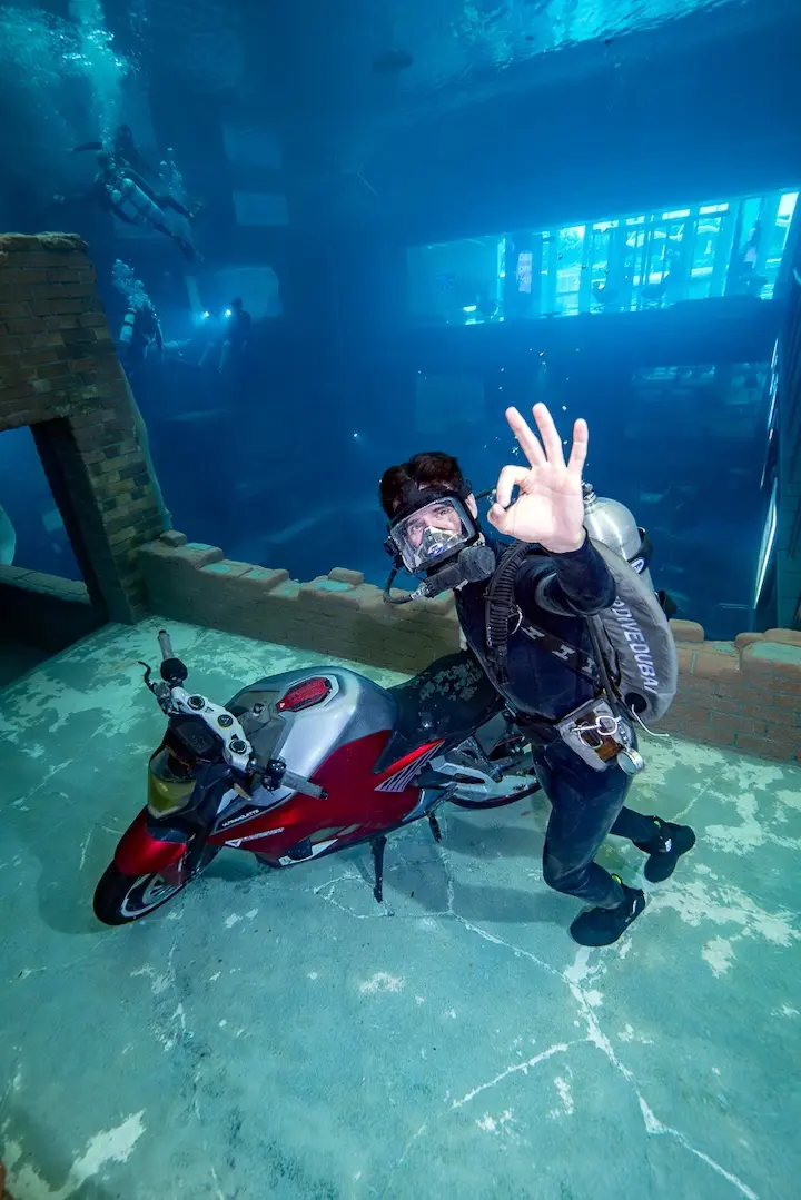 Deep Dive Dubai Sunken City Walk Experience