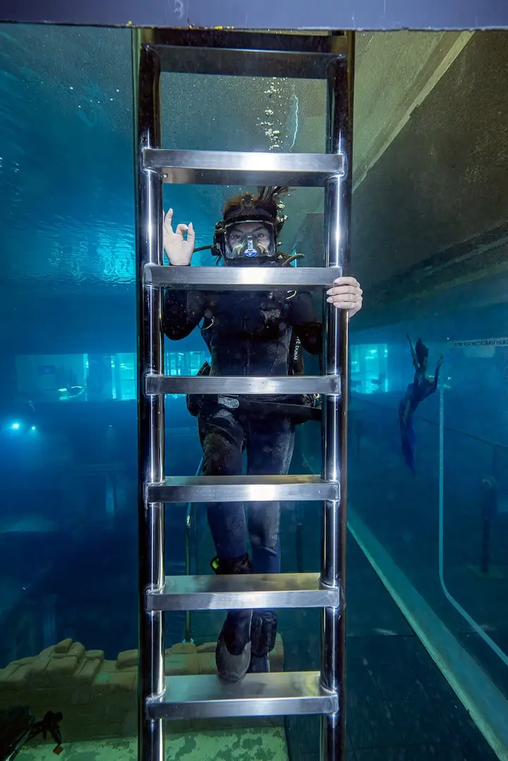 Deep Dive Dubai Sunken City Walk Experience