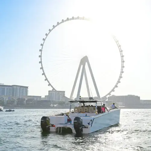 Navigating to the 2 Hours Sharing Yacht Tour