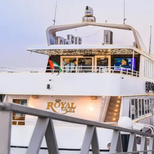 Navigating to the Abu Dhabi Dinner Cruise